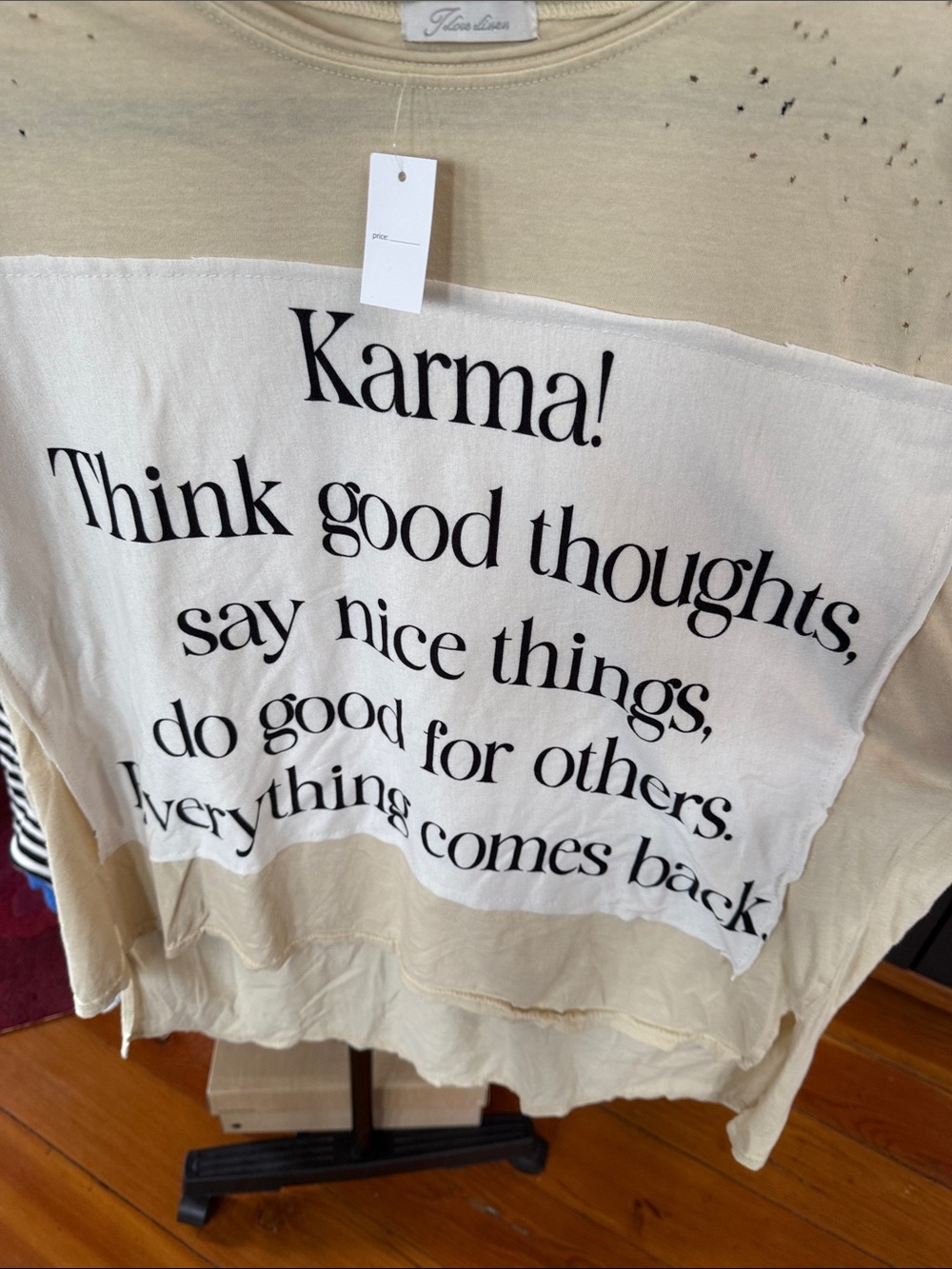 I Love Linen - Karma! Graphic Beige & White Tshirt- size Small